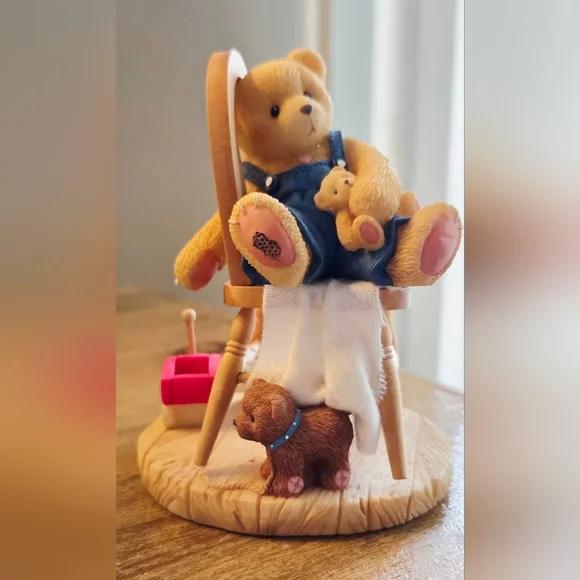 Enesco Cherished Teddies Figurine Everyone Has Their Old Friends To Hug - Picture 1 of 4